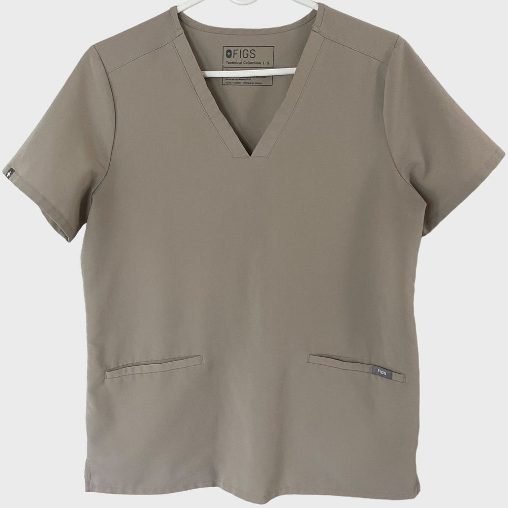 Figs Technical Collection Casma Three-Pocket Scrub Top Women's Small Tan V-Neck